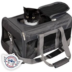 Sherpa Original Deluxe Travel Pet Carrier, Airline Approved. New with tag